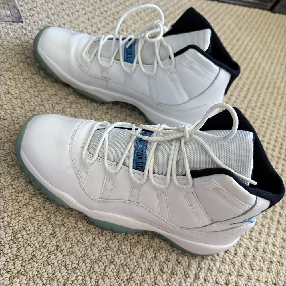 Jordan retro 11 legend blue size 7y